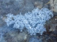 Chaosartige Formen in rauer Eisschicht